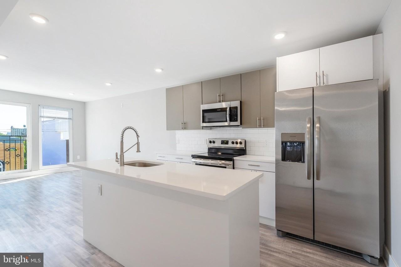 2500 N Mascher St #14 - Photo 5 of 19