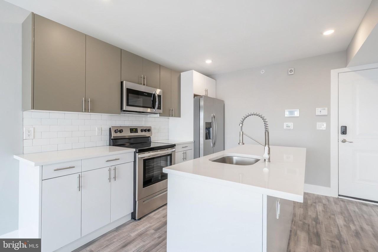 2500 N Mascher St #14 - Photo 6 of 19