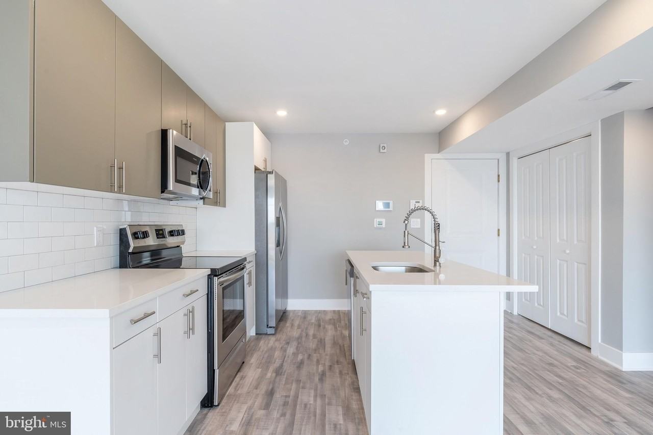 2500 N Mascher St #14 - Photo 7 of 19