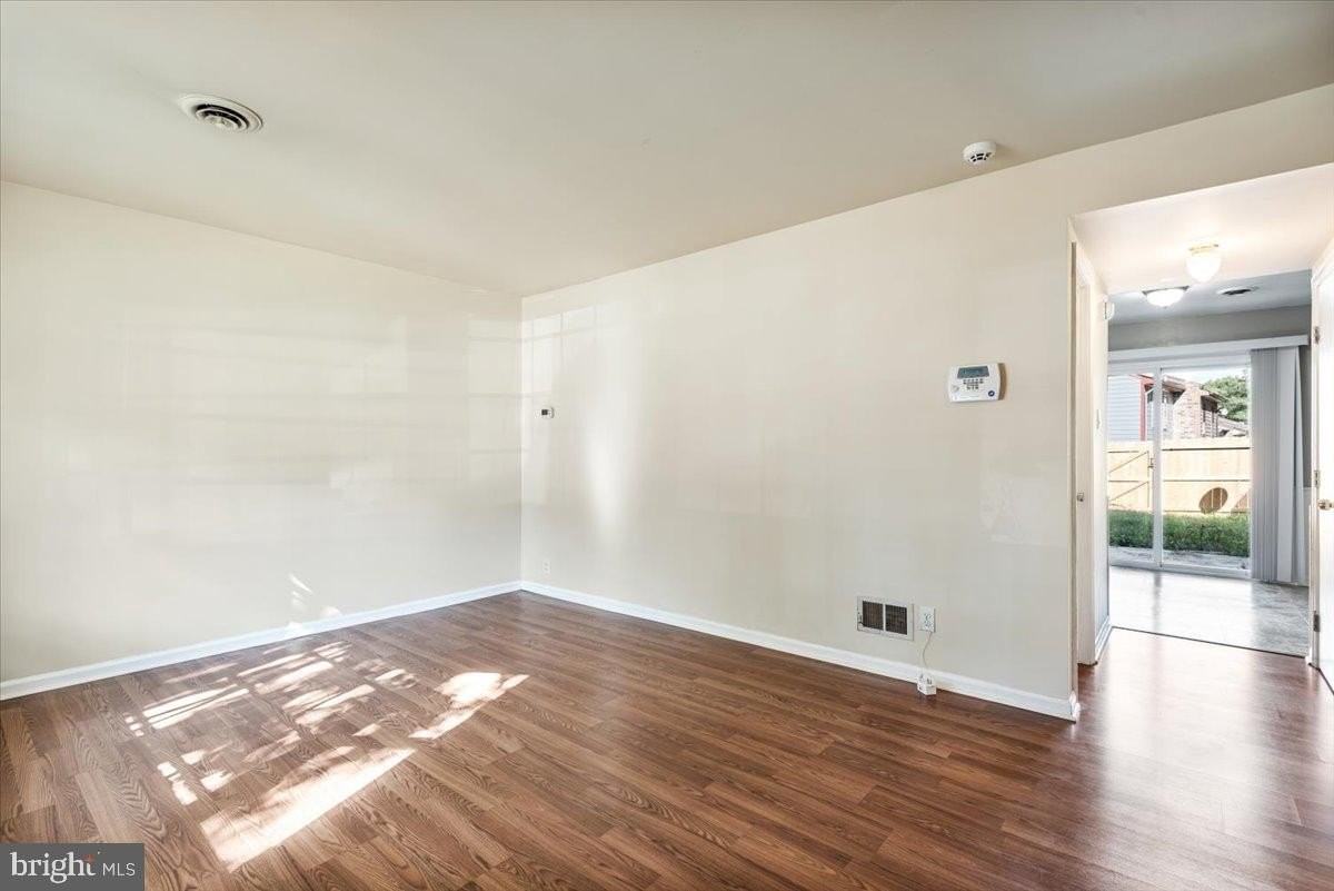 7823 Provincetown Dr - Photo 3 of 11