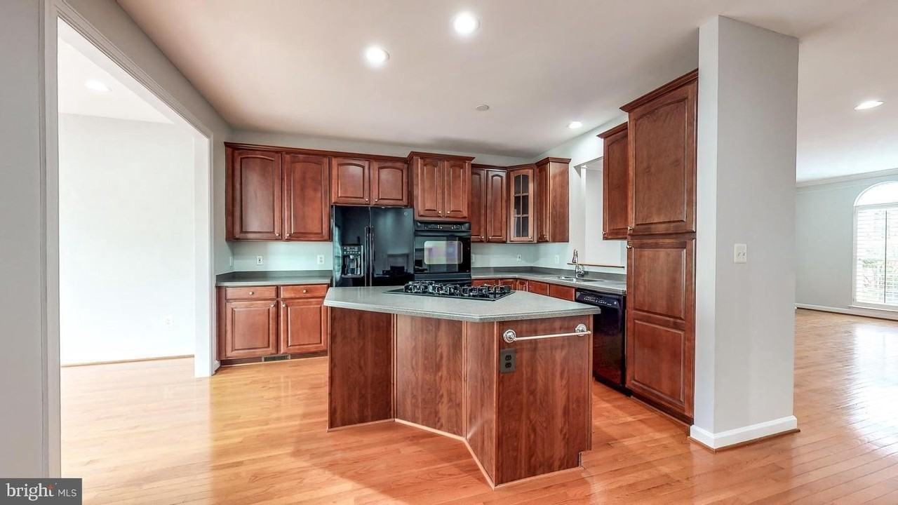 11618 Park Vista Blvd - Photo 5 of 9
