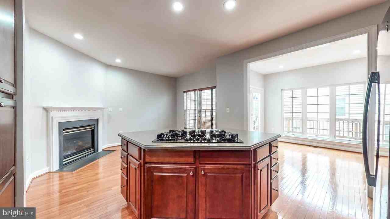 11618 Park Vista Blvd - Photo 6 of 9