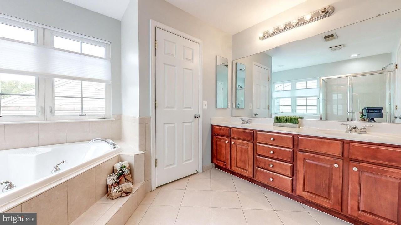 11618 Park Vista Blvd - Photo 7 of 9