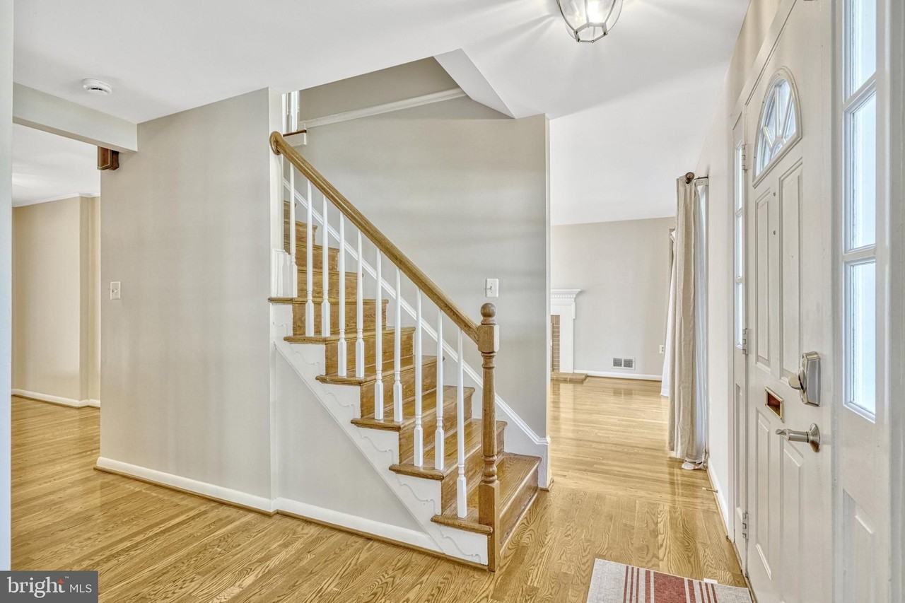 5021 Fleming Dr - Photo 6 of 50