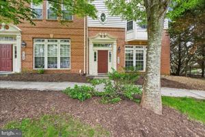 featured image of 5722 Callcott Way #B