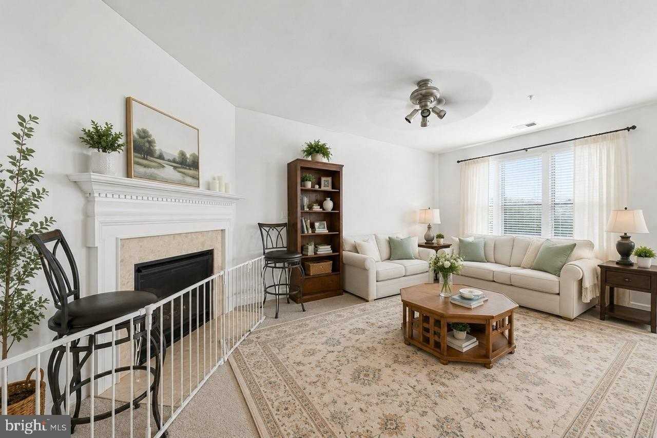 5722 Callcott Way #B - Photo 3 of 36