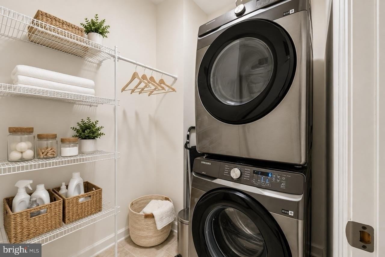 5722 Callcott Way #B - Photo 7 of 36
