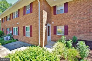 8612 Walutes Cir #B - Photo 1 of 1