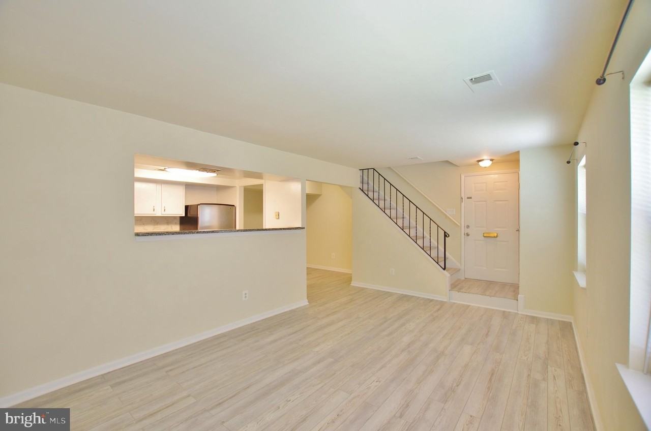 8612 Walutes Cir #B - Photo 3 of 21