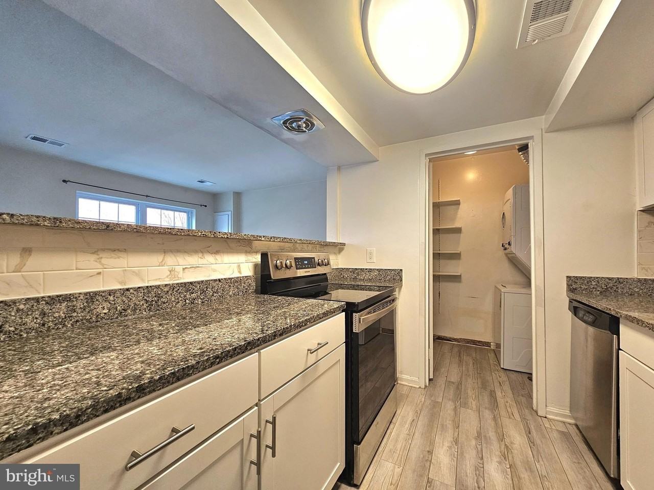 8612 Walutes Cir #B - Photo 5 of 21