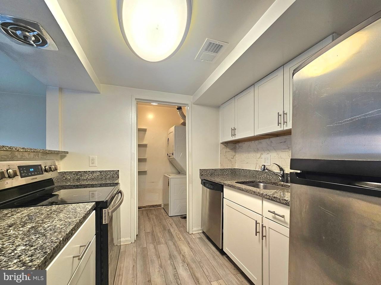 8612 Walutes Cir #B - Photo 6 of 21
