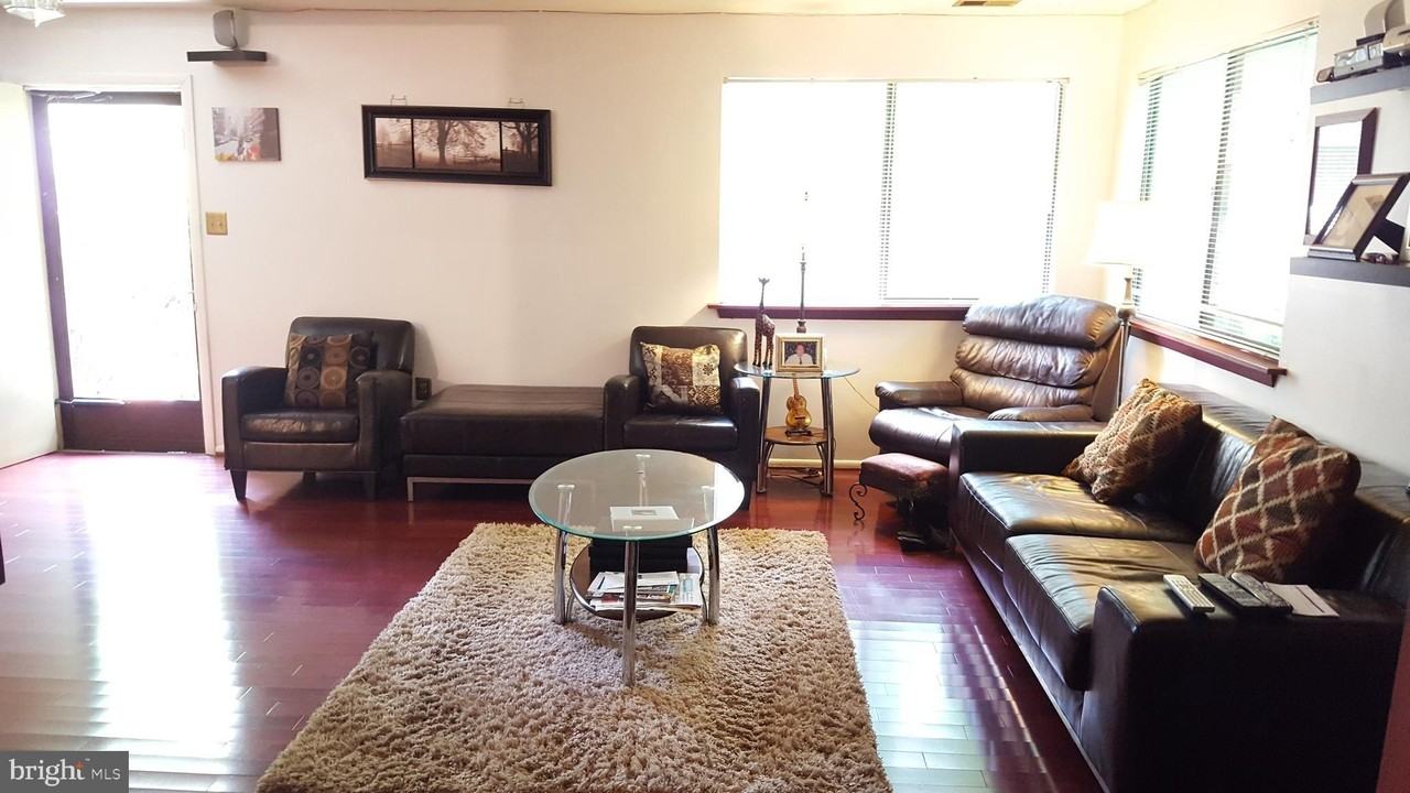 10699 Spring Oak Ct - Photo 4 of 23