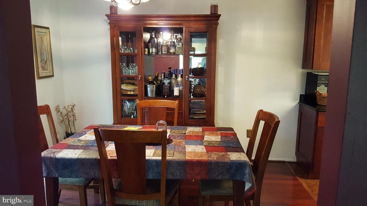 10699 Spring Oak Ct - Photo 5 of 23