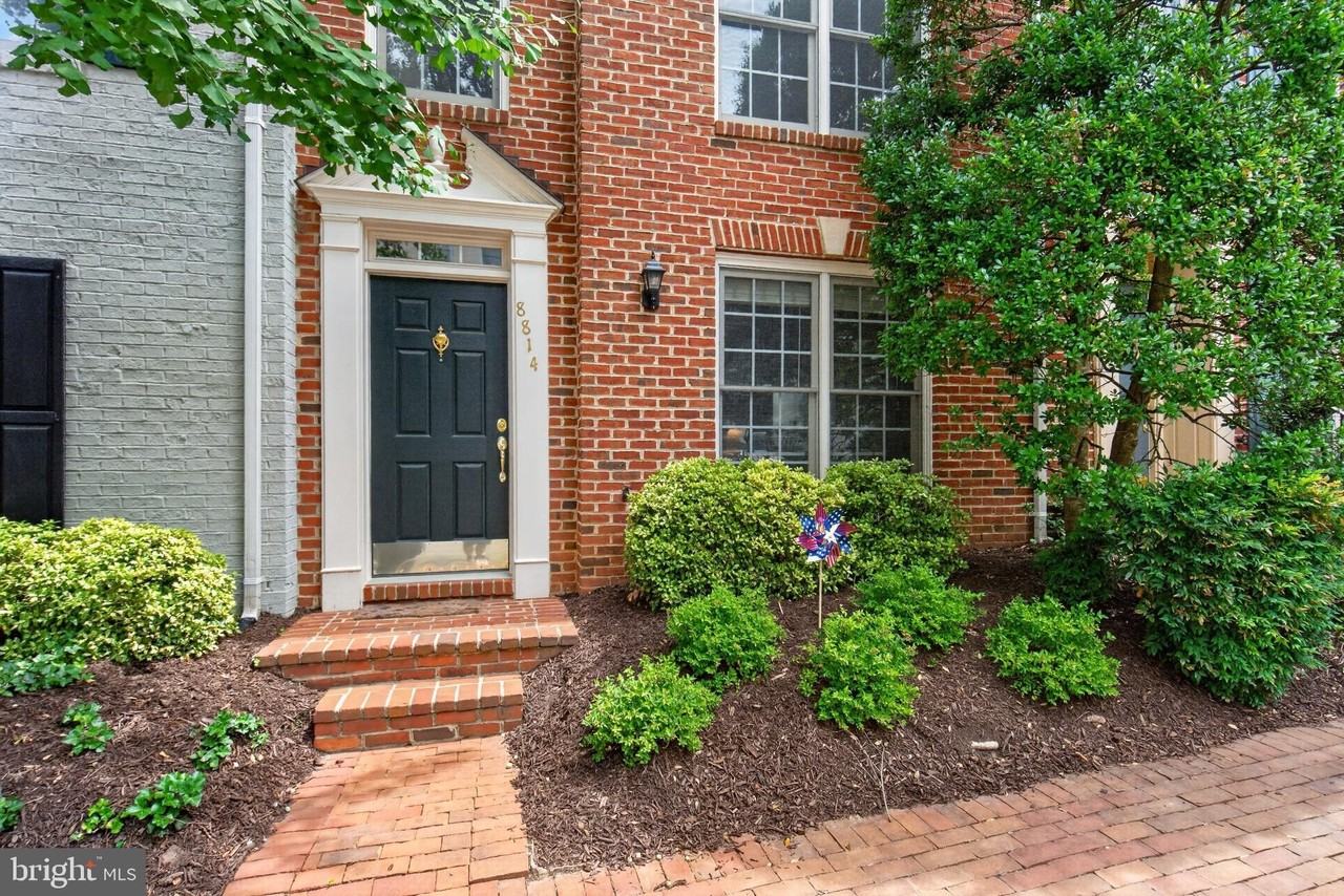 8814 Hunting Lodge Ct - Photo 3 of 50