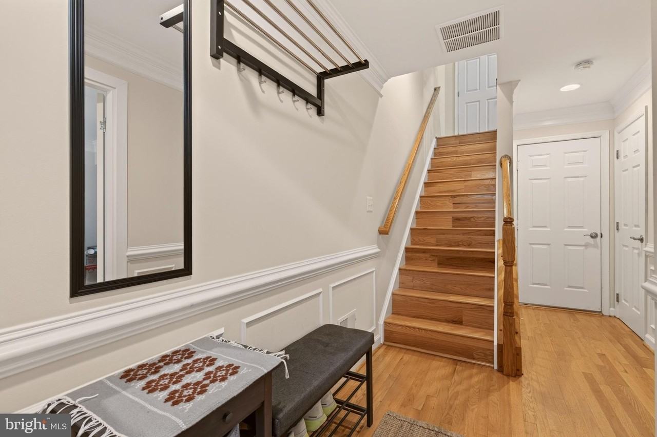 8814 Hunting Lodge Ct - Photo 6 of 50
