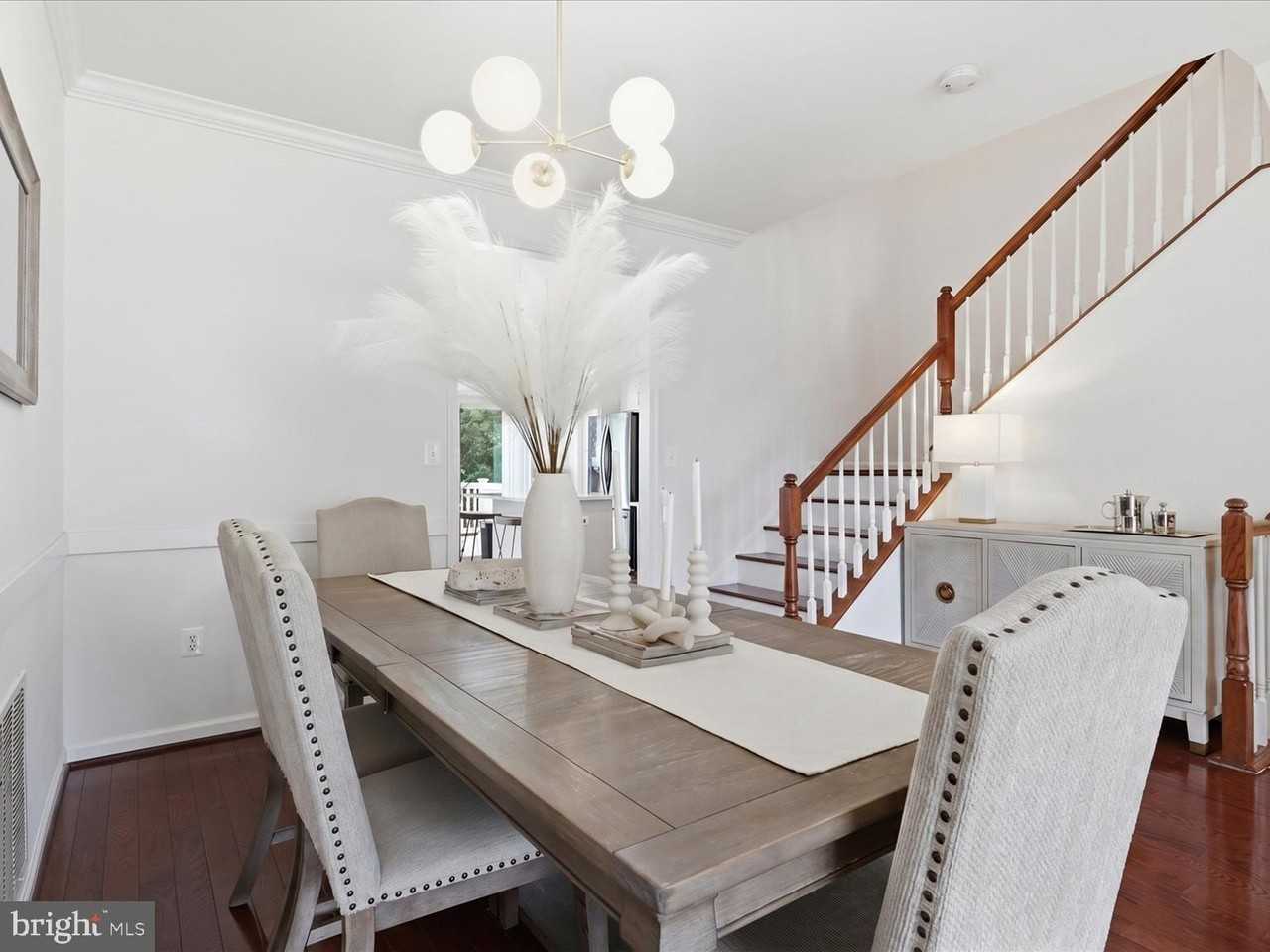 25114 Harpenden Ter - Photo 7 of 31