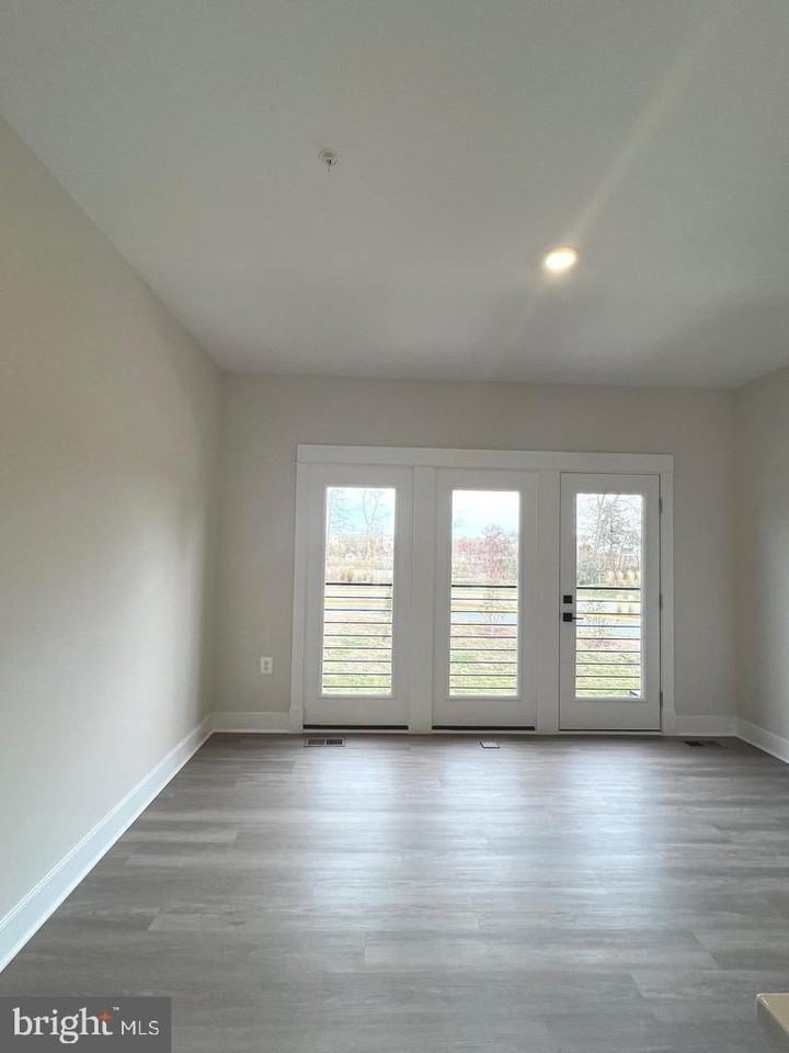 22782 Hanson Overlook Ter - Photo 6 of 35
