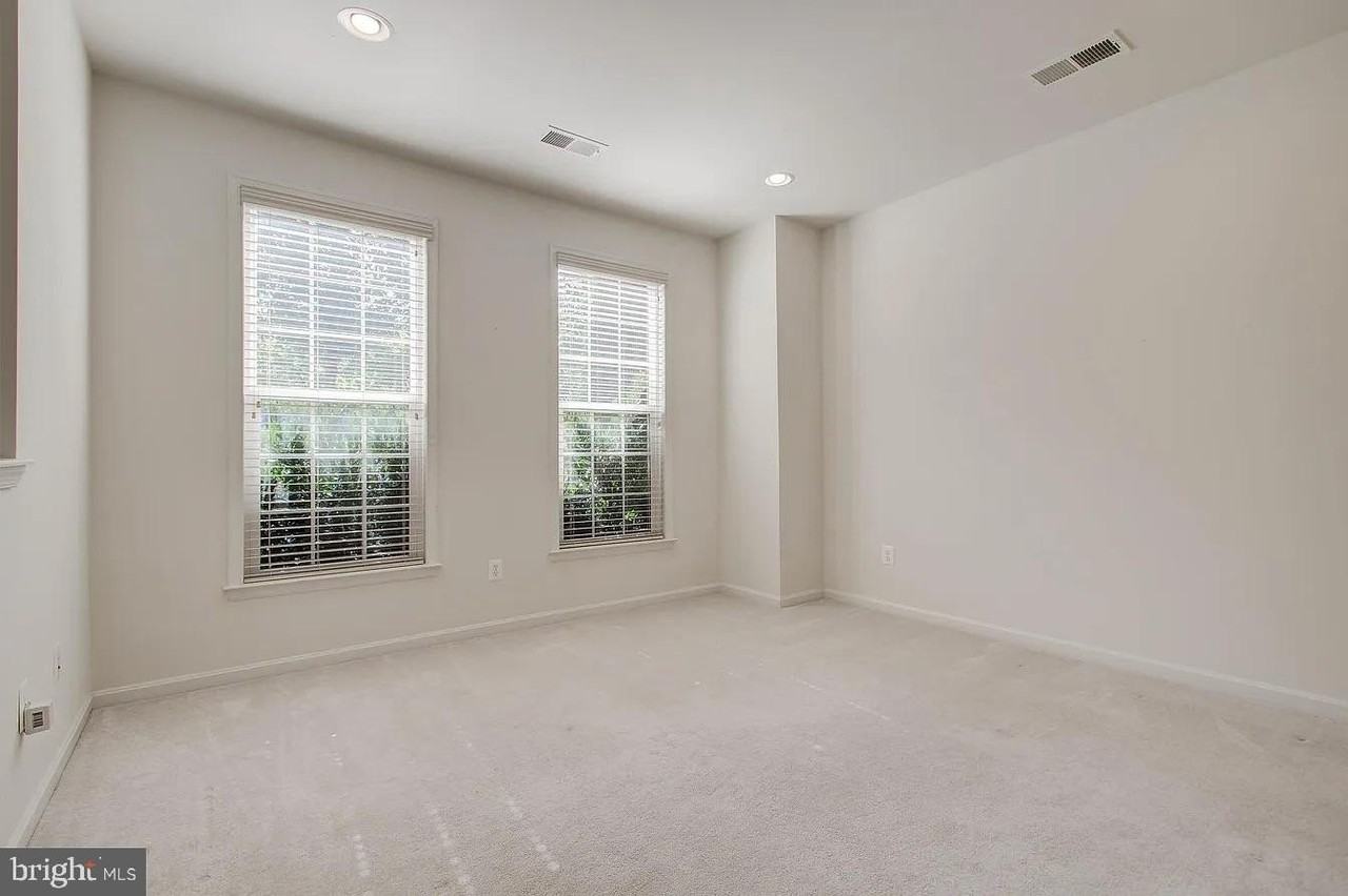 22648 VIENNA Terrace - Photo 4 of 28