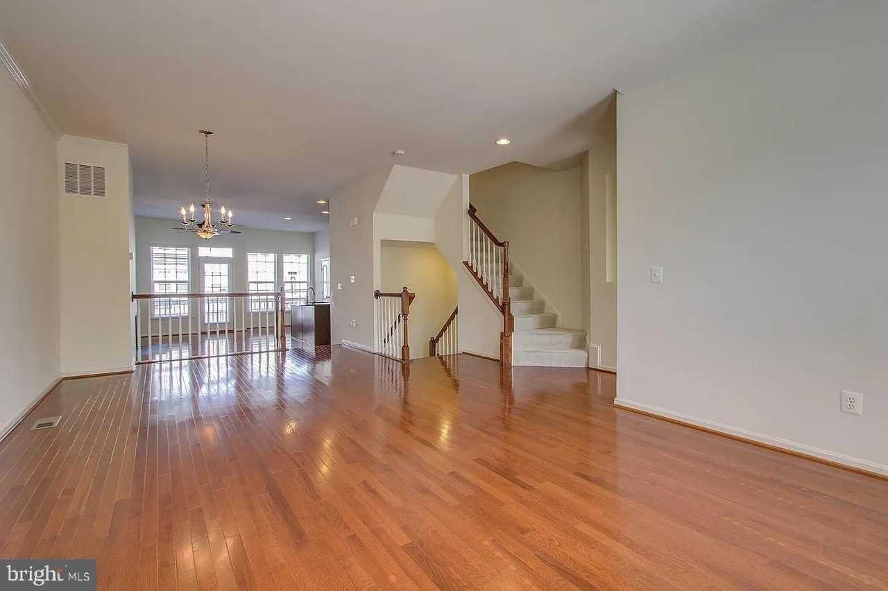 22648 VIENNA Terrace - Photo 5 of 28