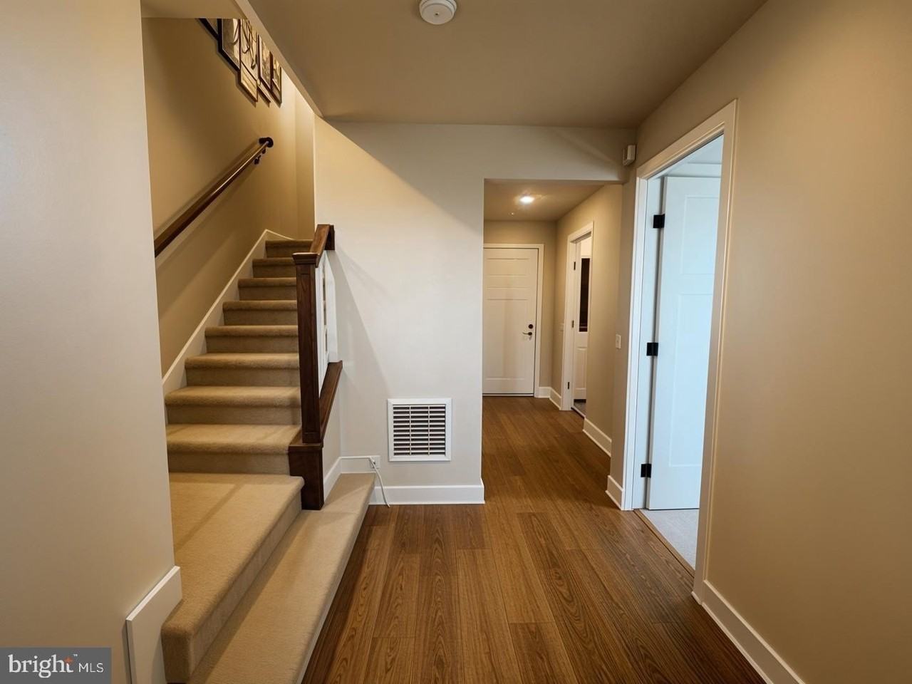 19439 Spokan Sq - Photo 2 of 13