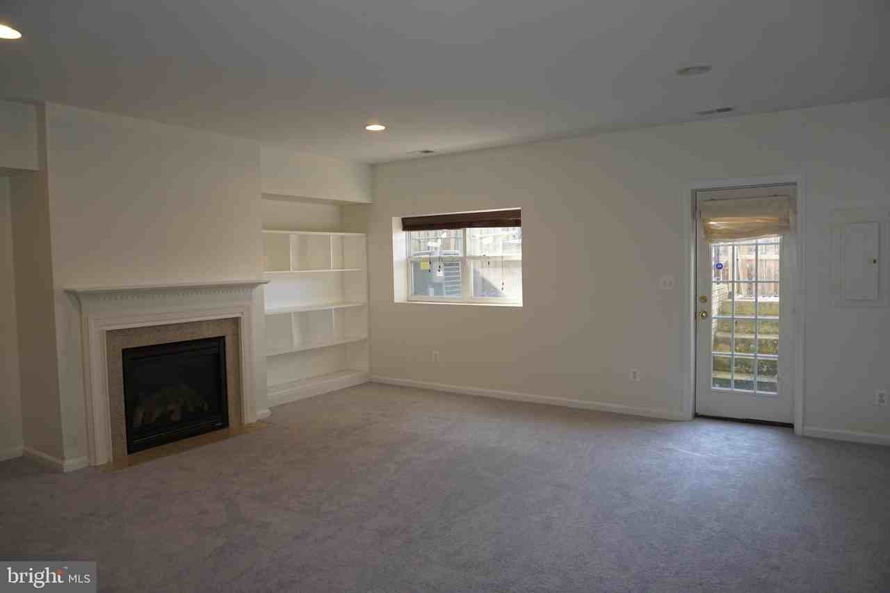 9219 Alvyn Lake Cir - Photo 3 of 9