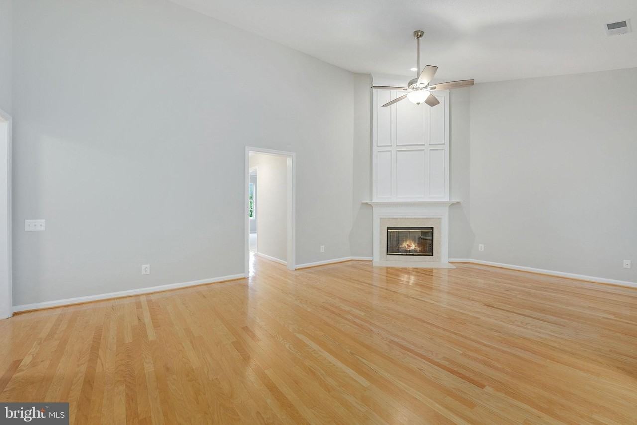 8234 Winstead Pl - Photo 4 of 21