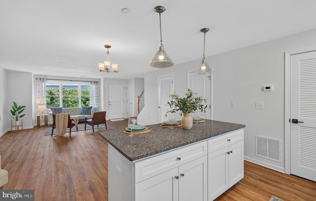 972 ORCHARD RIDGE PLACE #102B - Photo 4 of 28