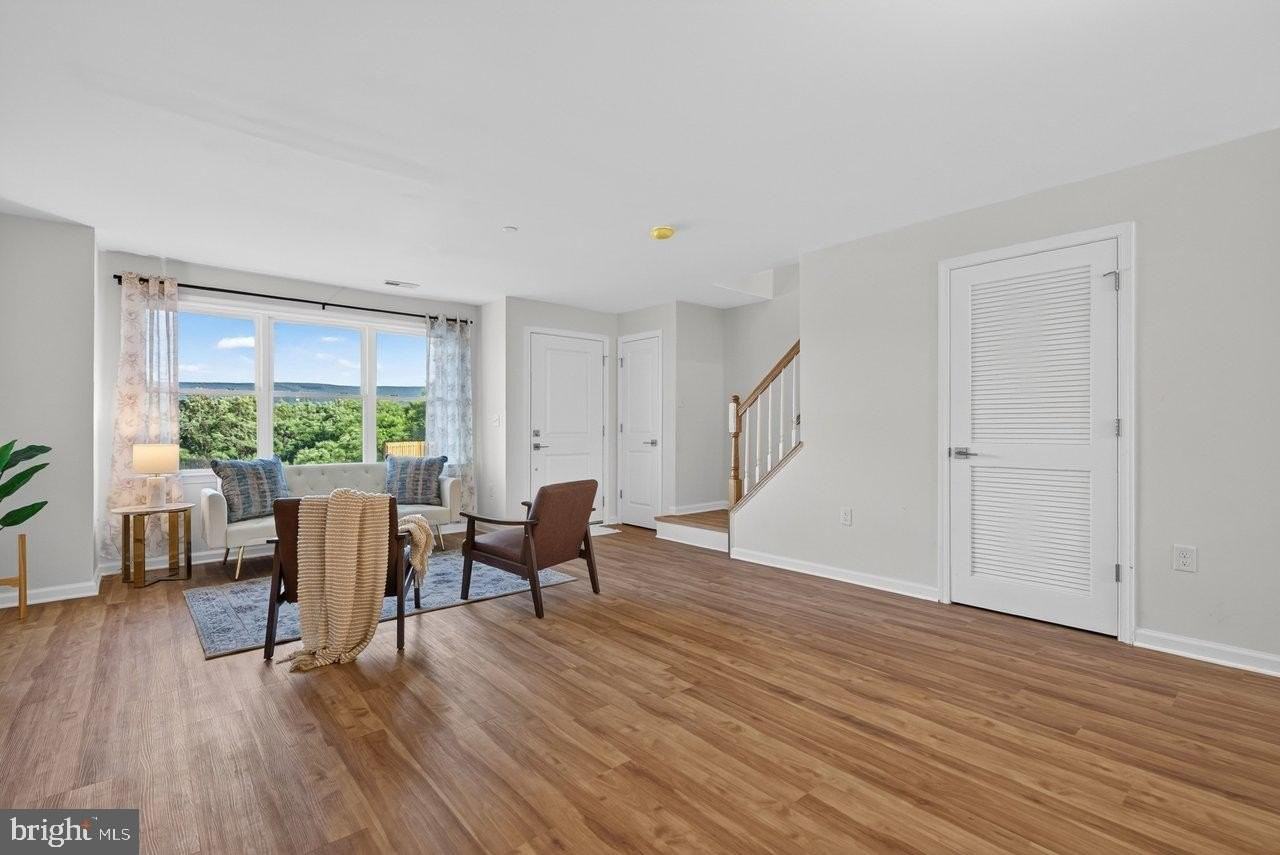 972 ORCHARD RIDGE PLACE #102B - Photo 5 of 28