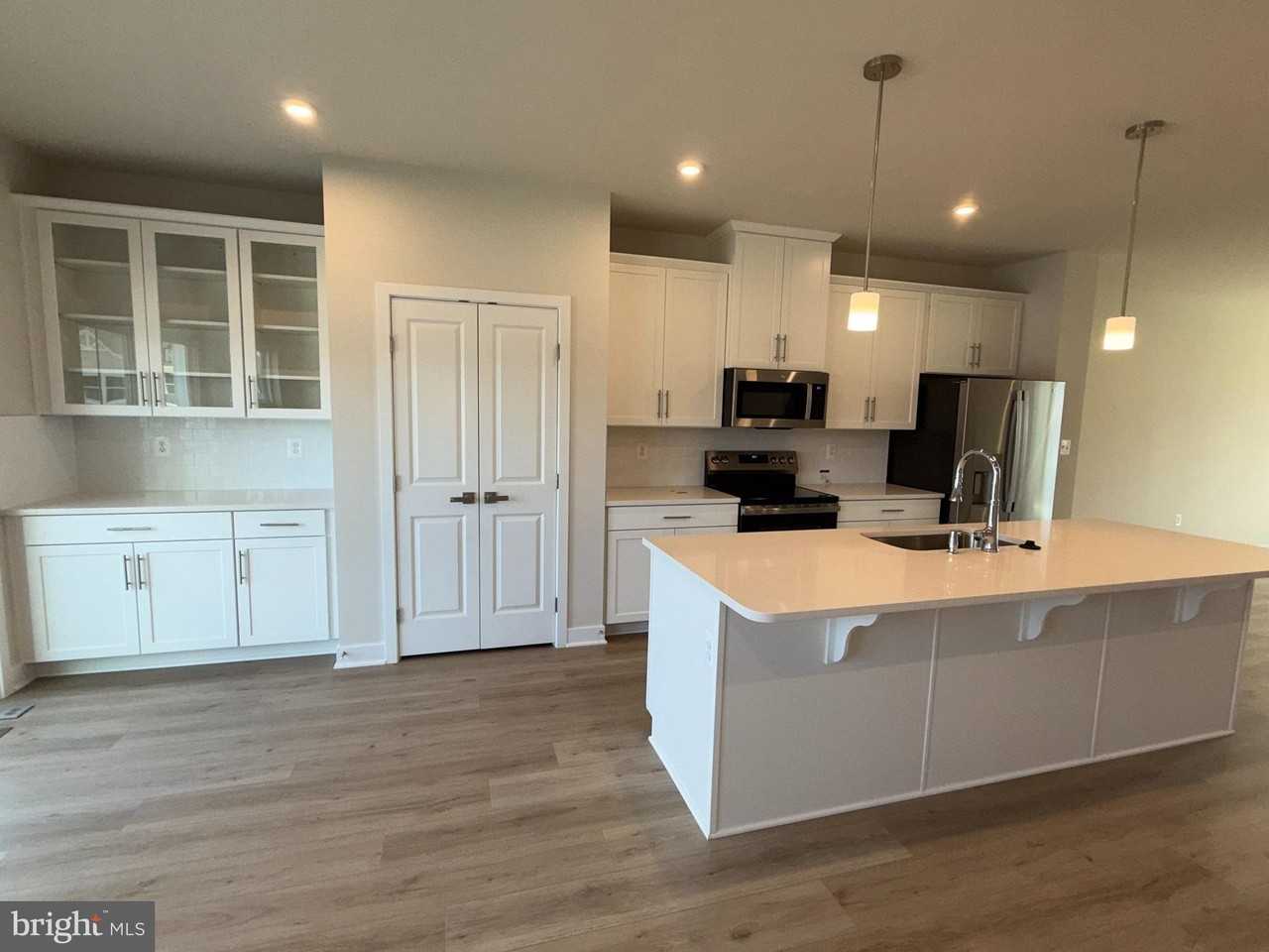 9193 Edenderry Dr - Photo 2 of 14