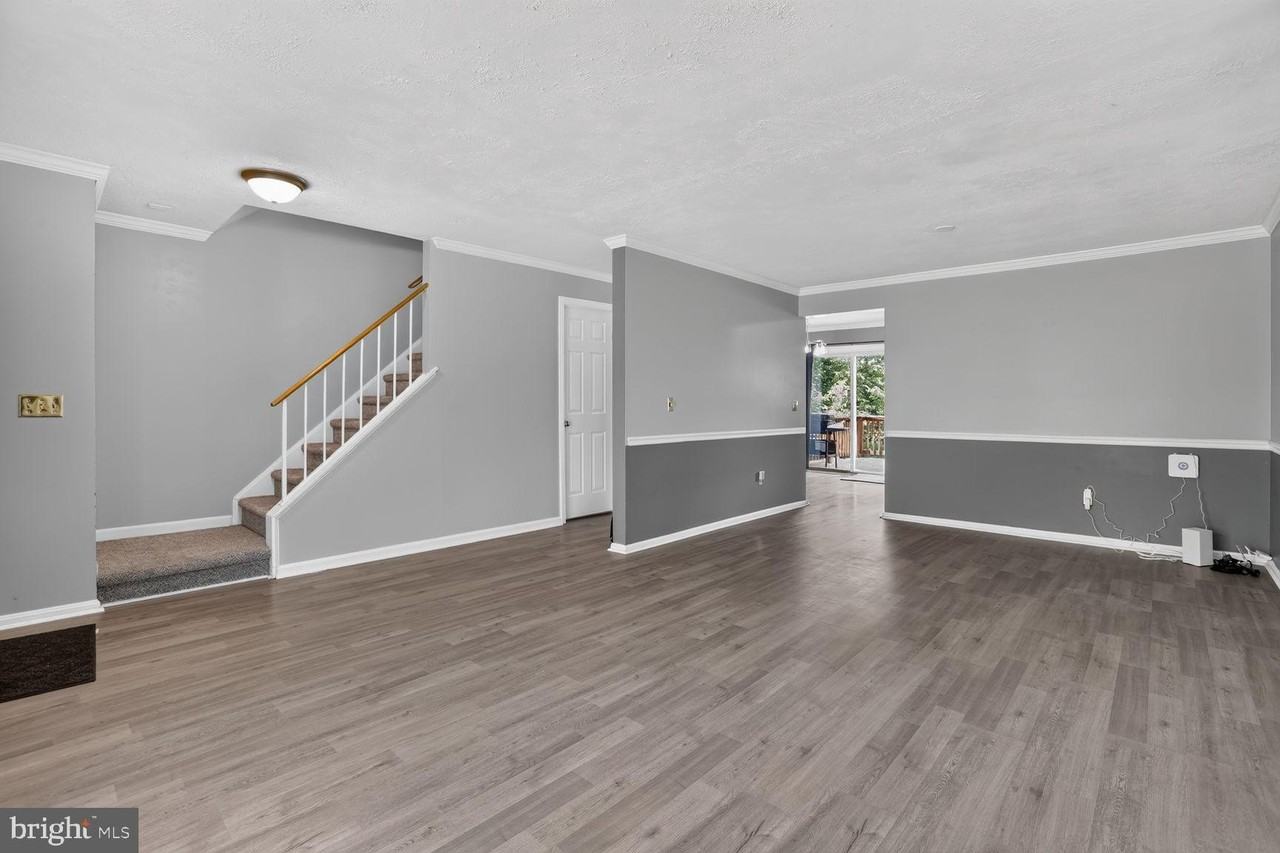 10714 Gideon Ct - Photo 2 of 15