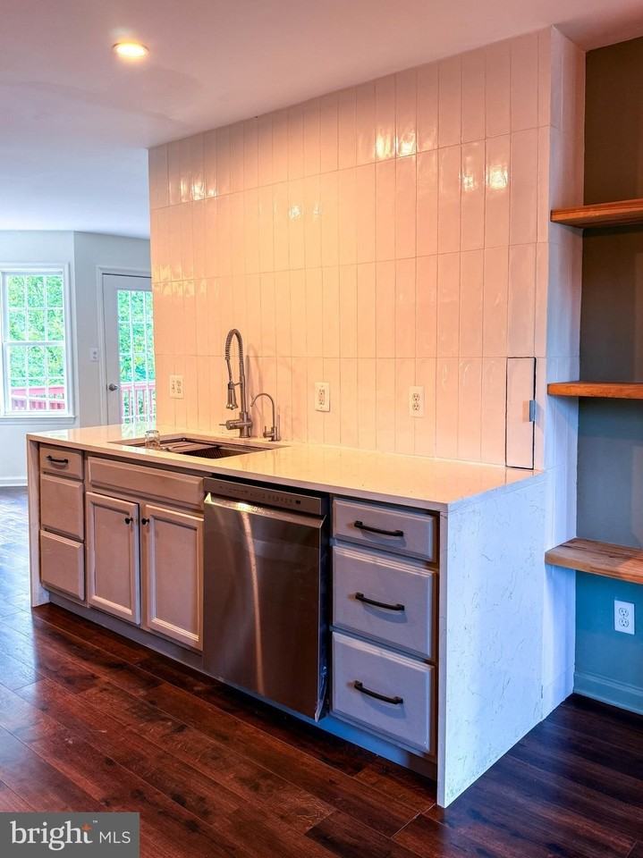3710 Layton St - Photo 3 of 20