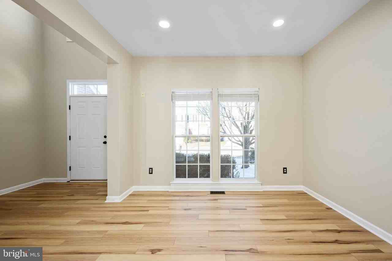 9320 Birch Cliff Dr - Photo 6 of 50