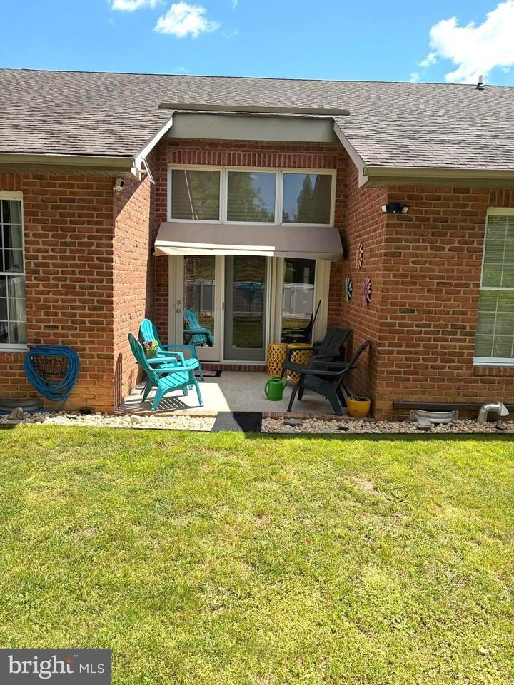 57 Radcliff Ln - Photo 7 of 23