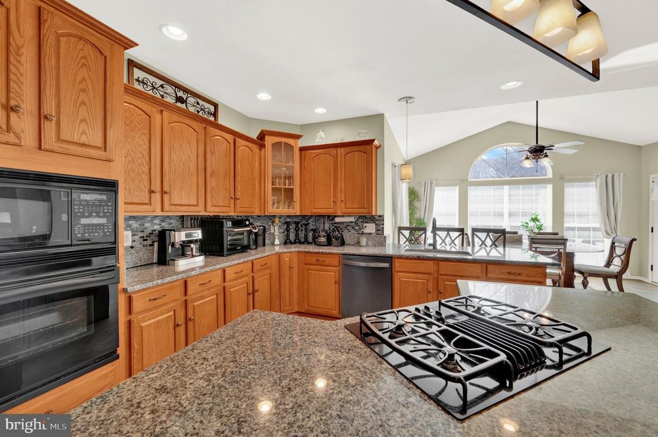 533 Rubens Cir - Photo 6 of 50