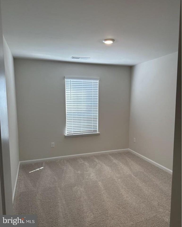219 Centergate Dr - Photo 7 of 13