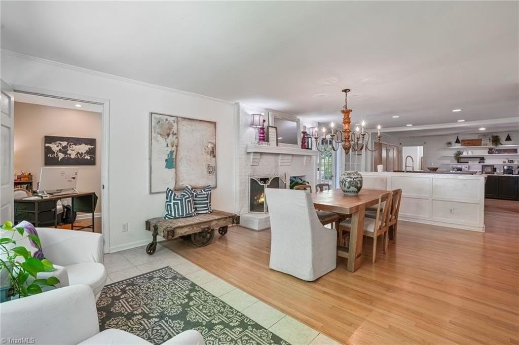 5006 Fast Ln - Photo 6 of 46