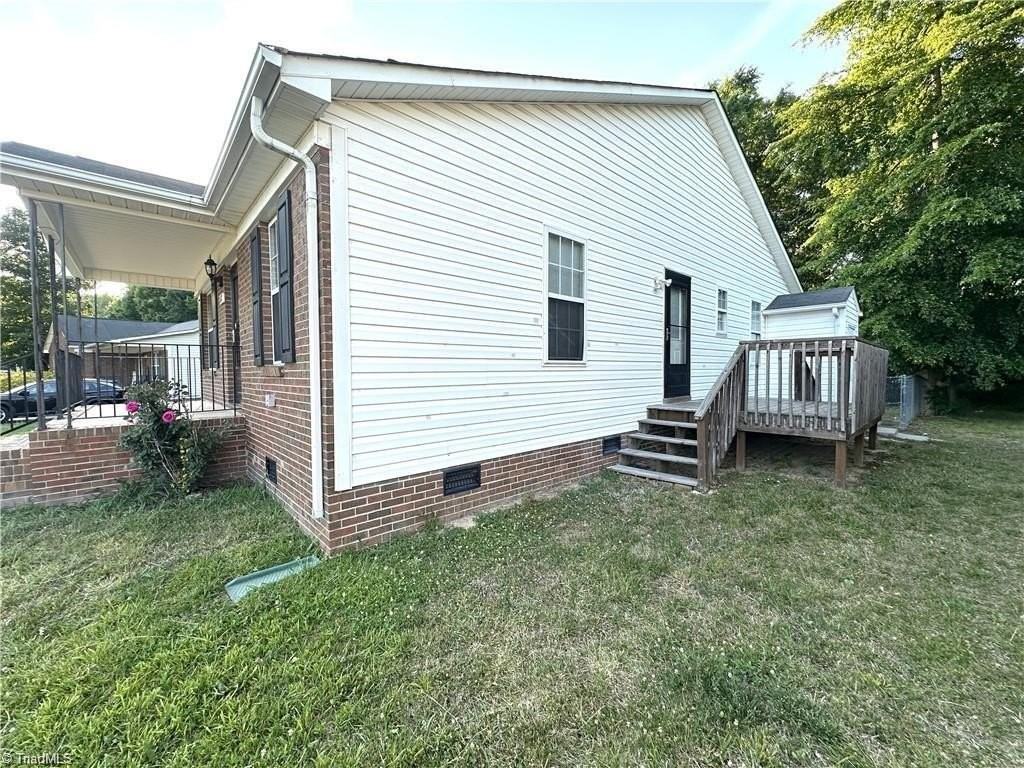 2127 Fairbrother St - Photo 2 of 38