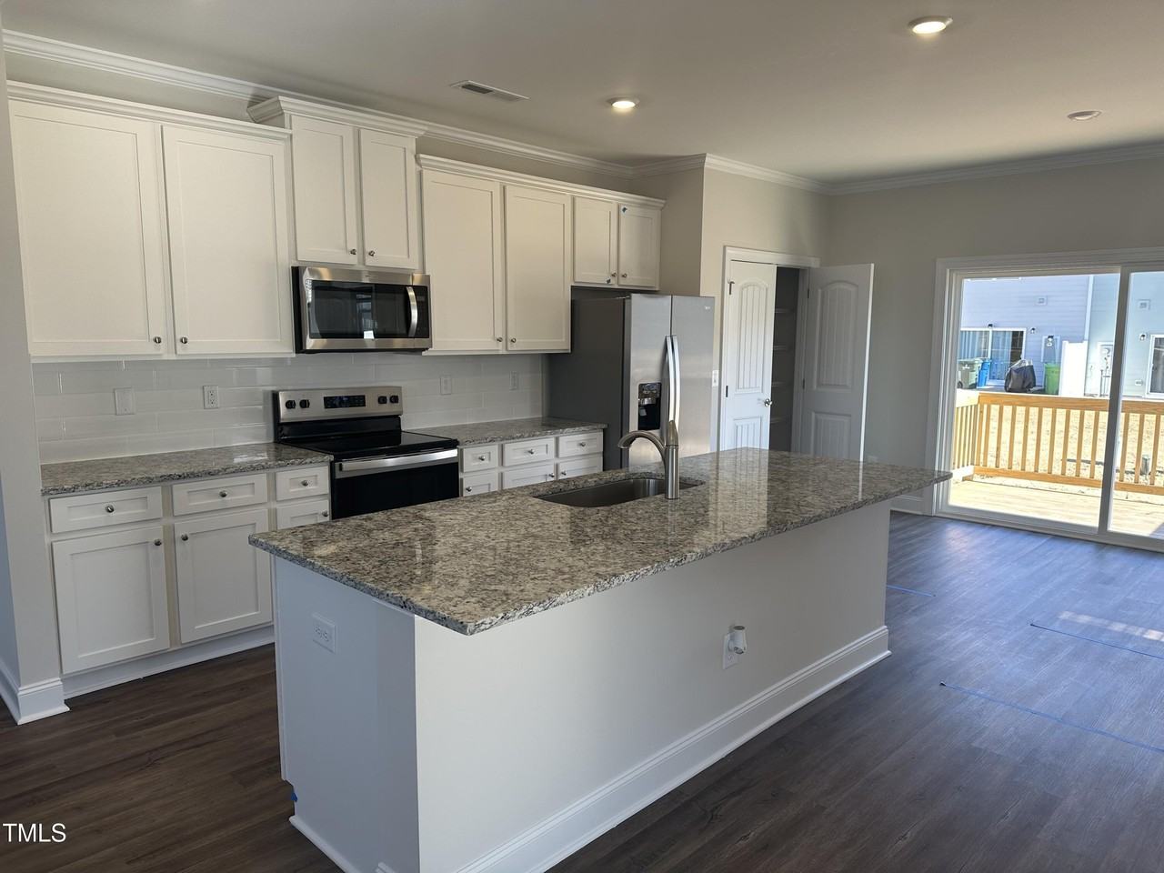 5300 River Reach Dr - Photo 3 of 27