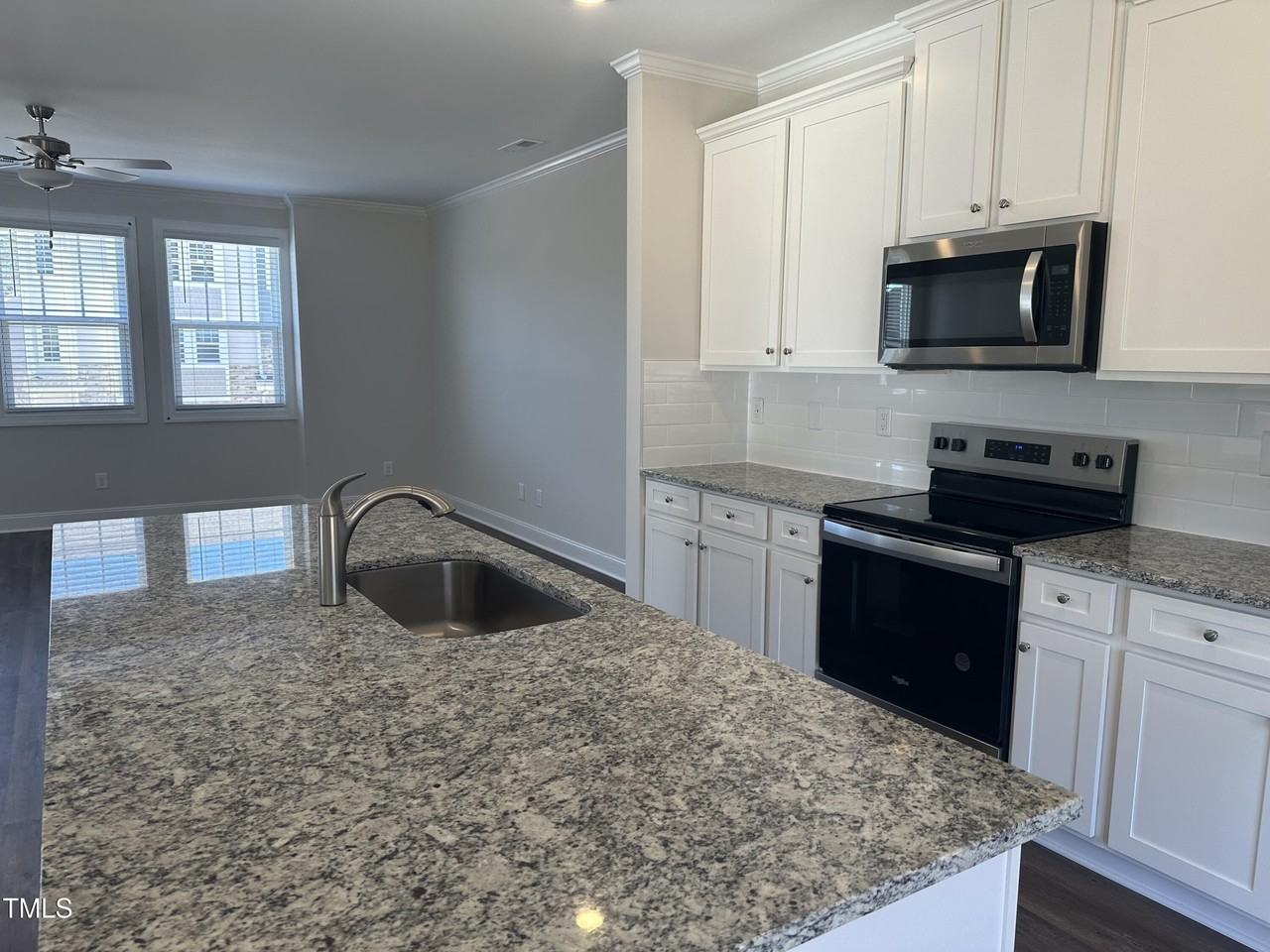 5300 River Reach Dr - Photo 6 of 27