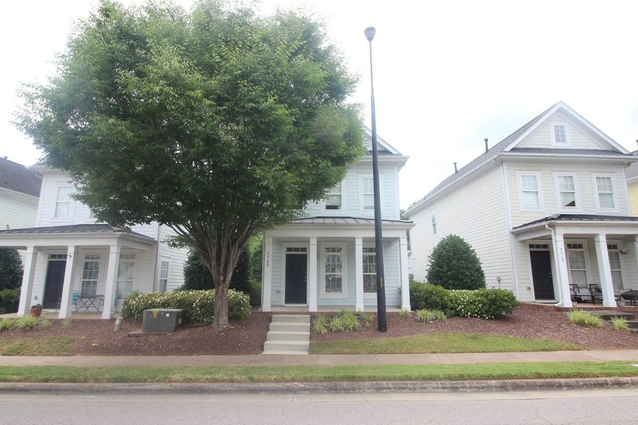 7745 Acc Blvd - Photo 2 of 20