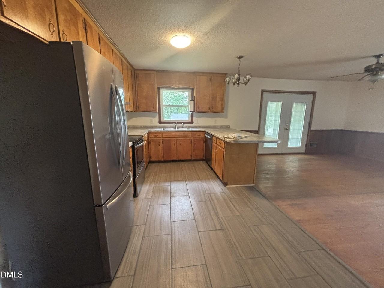 3609 Melrose Dr - Photo 3 of 50