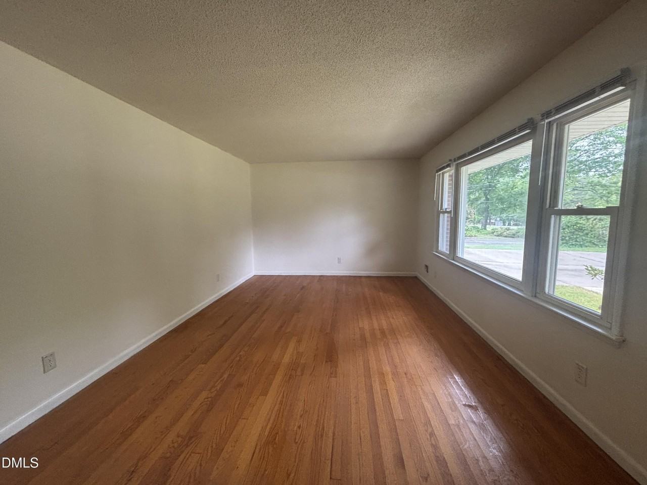 3609 Melrose Dr - Photo 4 of 50