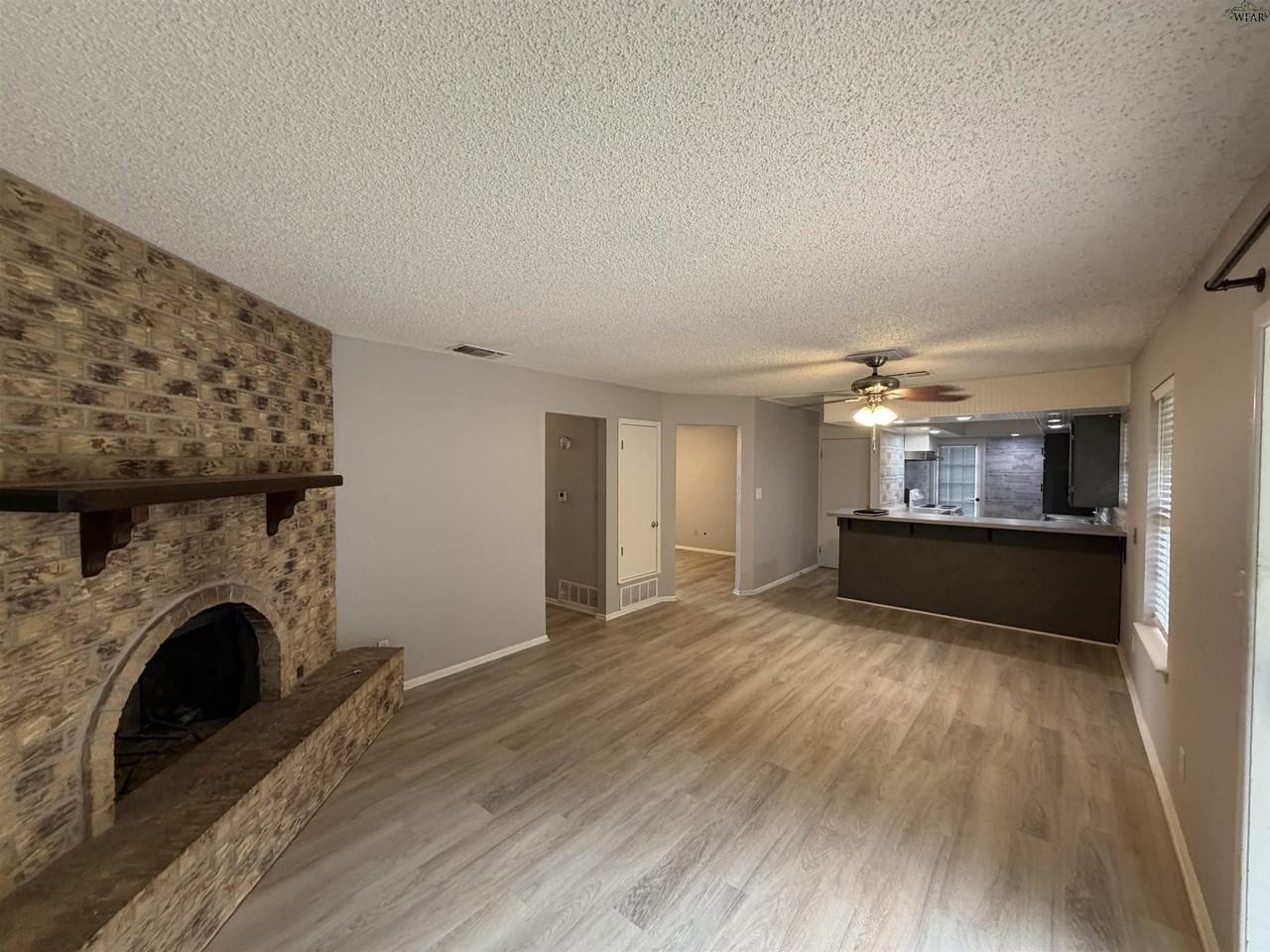 4836 Lovers Ln - Photo 7 of 12