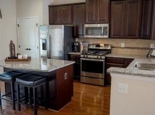 420 Fairmont Dr - Photo 6 of 15