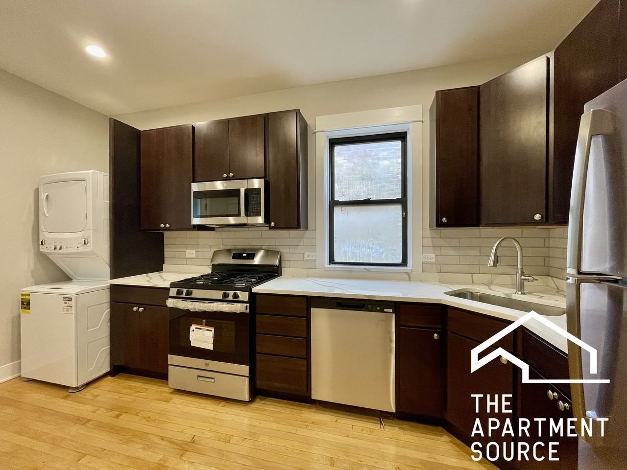 2143 N Keystone Ave #2 - Photo 3 of 25