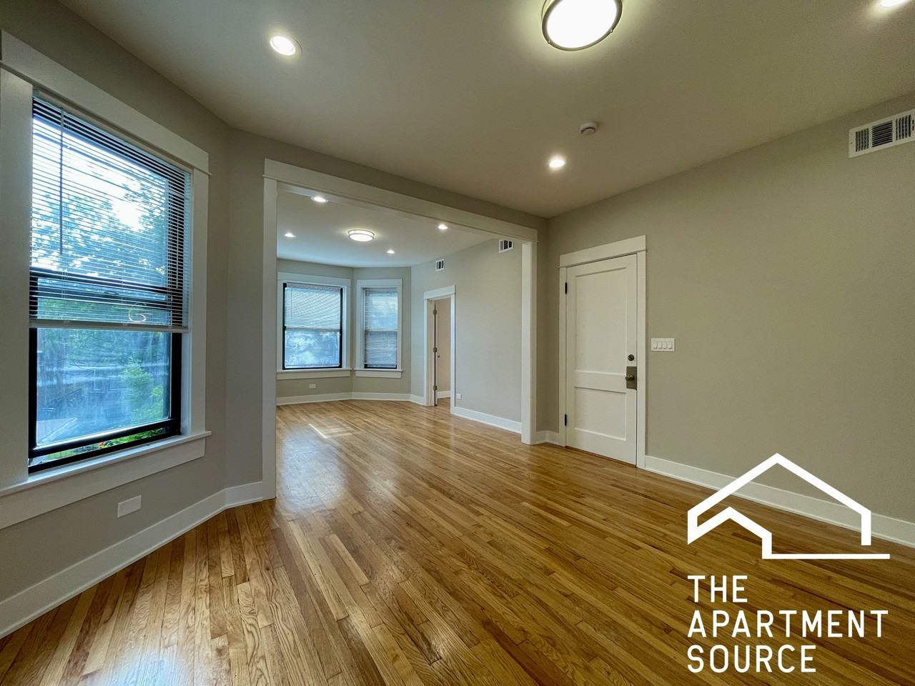 2143 N Keystone Ave #2 - Photo 5 of 25