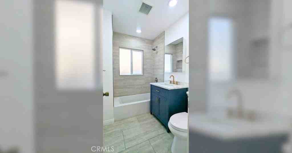 233 W I St #1 - Photo 5 of 10