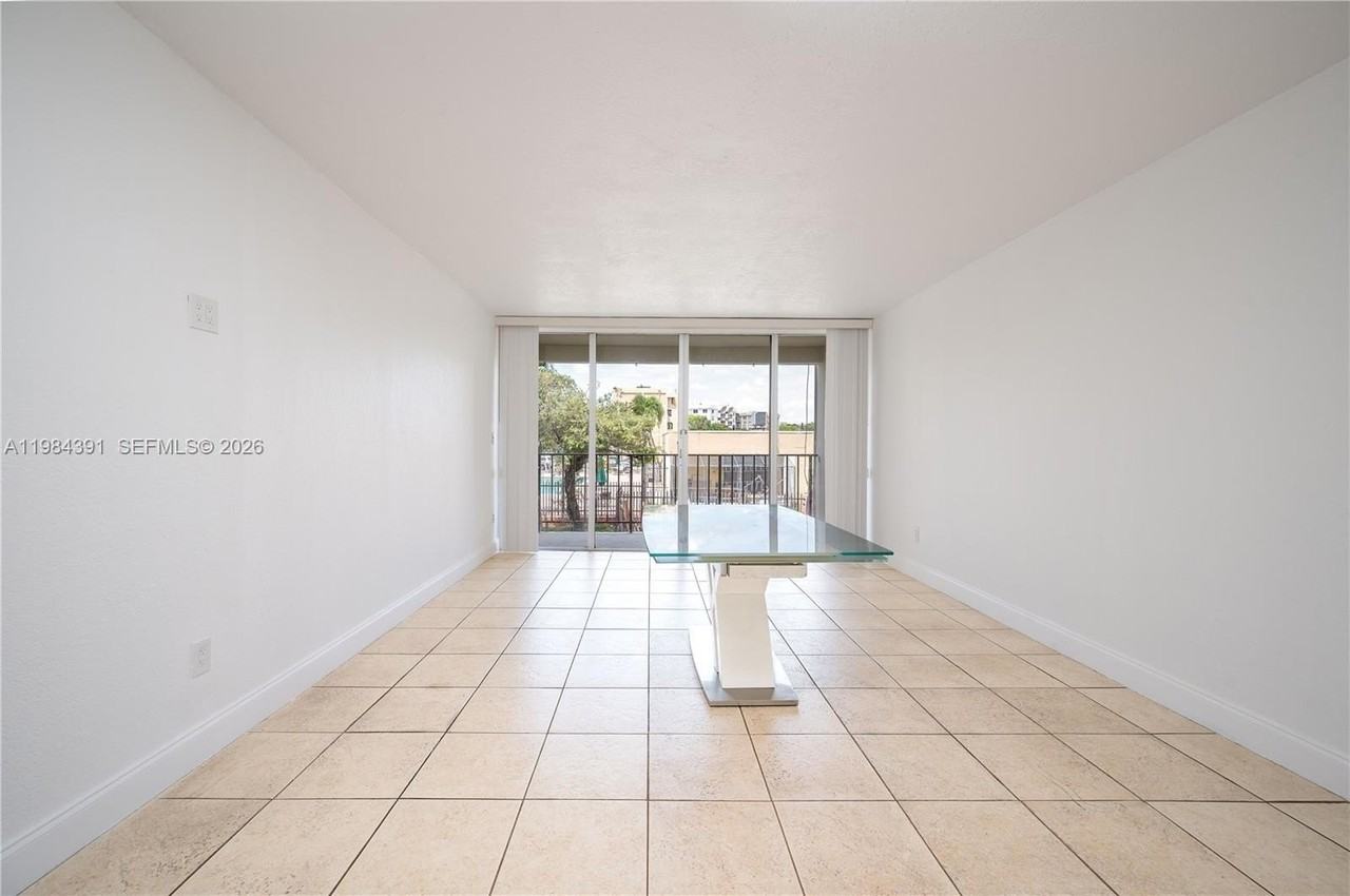 9220 Fontainebleau Blvd #202 - Photo 4 of 28