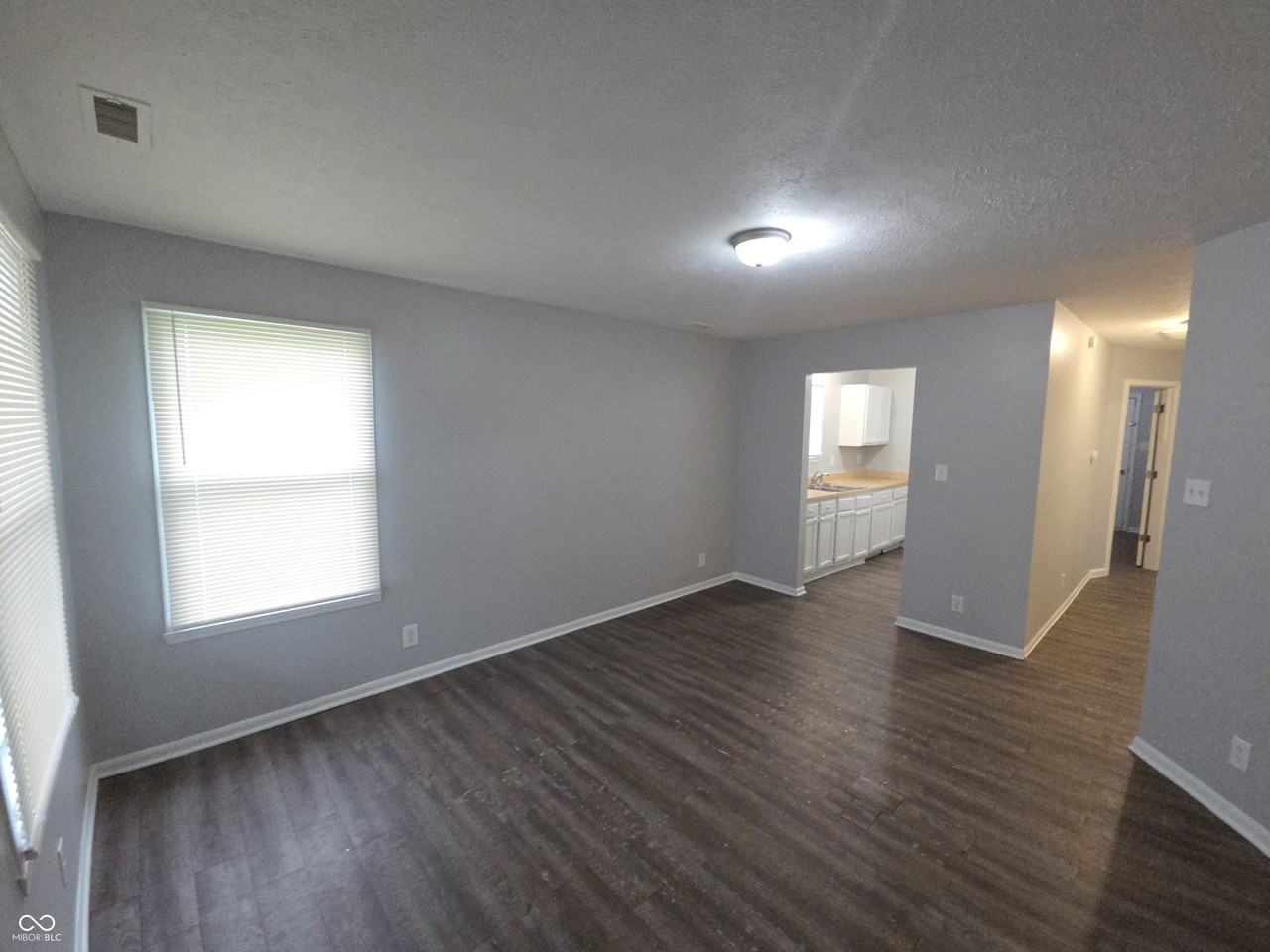525 N Belmont Ave - Photo 4 of 18