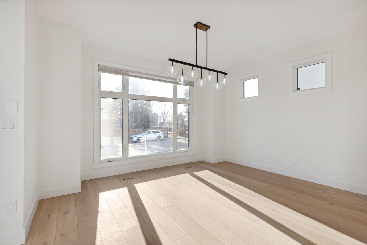 33 Harvard St Nw Uppr - Photo 5 of 18